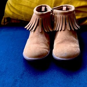 Toddlers size 9 fringe tan boots